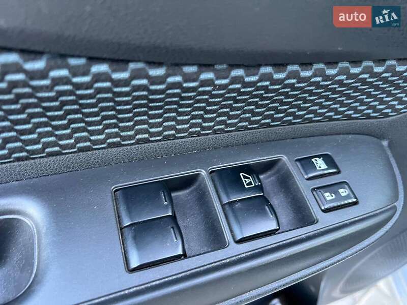 Хетчбек Nissan Note 2014 в Львові