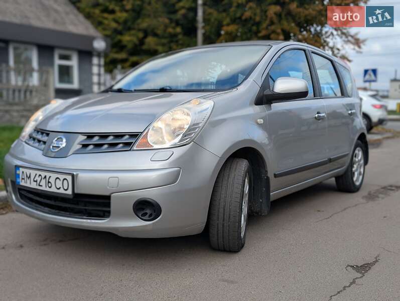 Хэтчбек Nissan Note 2008 в Житомире фото Хэтчбек Nissan Note 2008 в Житомире