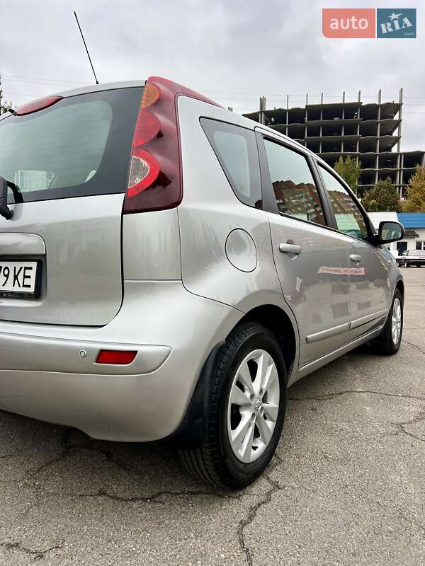 Хетчбек Nissan Note 2010 в Києві