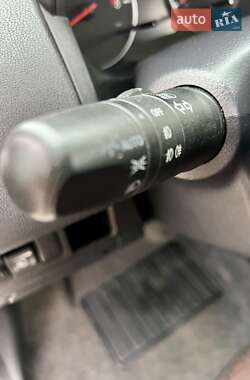 Хэтчбек Nissan Note 2010 в 