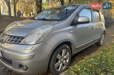 Хэтчбек Nissan Note 2008 в 