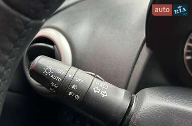Хетчбек Nissan Note 2013 в  фото 21 Хетчбек Nissan Note 2013 в
