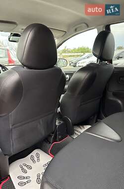 Хэтчбек Nissan Note 2013 в 
