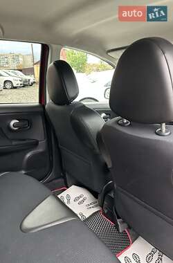 Хэтчбек Nissan Note 2013 в 