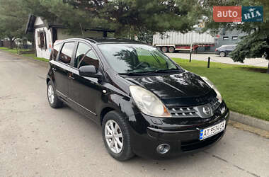 Хэтчбек Nissan Note 2007 в 