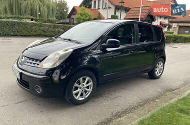 Хэтчбек Nissan Note 2007 в 