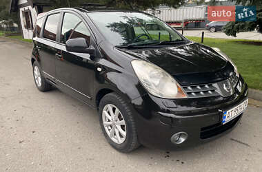 Хэтчбек Nissan Note 2007 в 