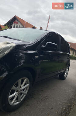 Хэтчбек Nissan Note 2007 в 