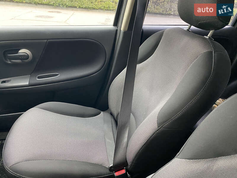 Хэтчбек Nissan Note 2007 в Ивано-Франковске фото 26 Хэтчбек Nissan Note 2007 в Ивано-Франковске