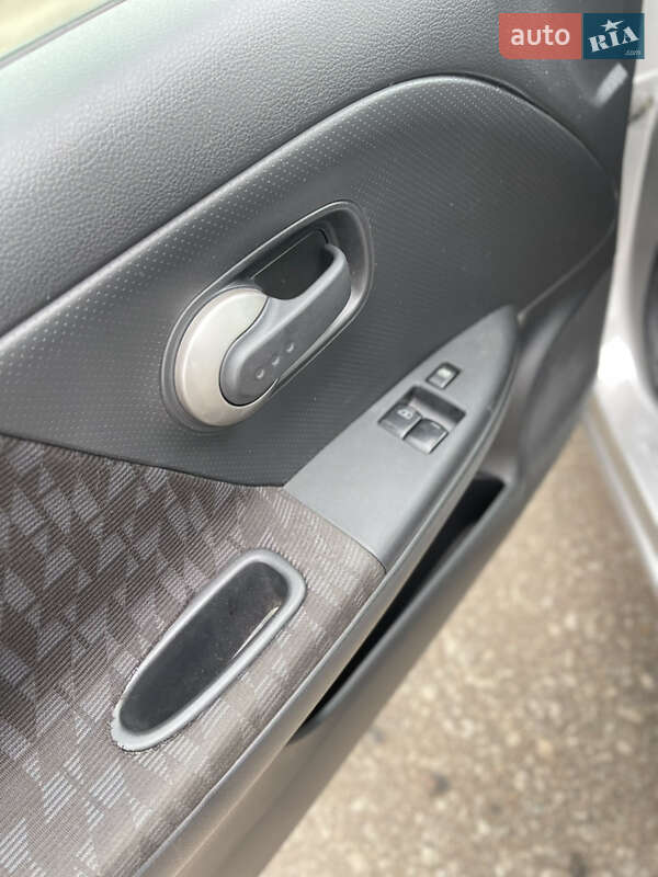 Хетчбек Nissan Note 2006 в Києві