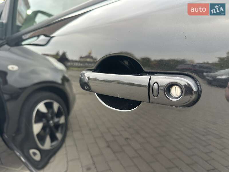 Хетчбек Nissan Note 2012 в Луцьку фото 31 Хетчбек Nissan Note 2012 в Луцьку