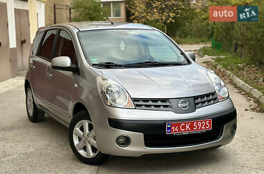 Хэтчбек Nissan Note 2006 в 