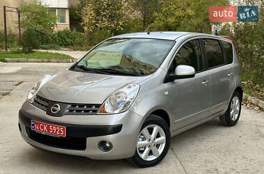 Хэтчбек Nissan Note 2006 в 