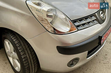 Хэтчбек Nissan Note 2006 в 