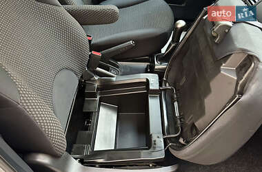 Хэтчбек Nissan Note 2006 в 