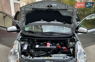 Хэтчбек Nissan Note 2006 в 