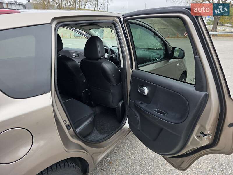 Хэтчбек Nissan Note 2012 в Киеве фото 43 Хэтчбек Nissan Note 2012 в Киеве