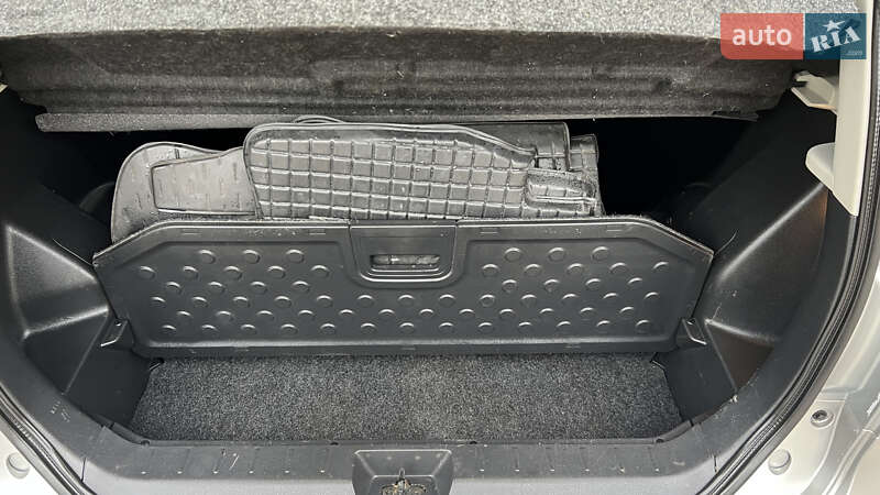 Хэтчбек Nissan Note 2009 в Умани фото 50 Хэтчбек Nissan Note 2009 в Умани