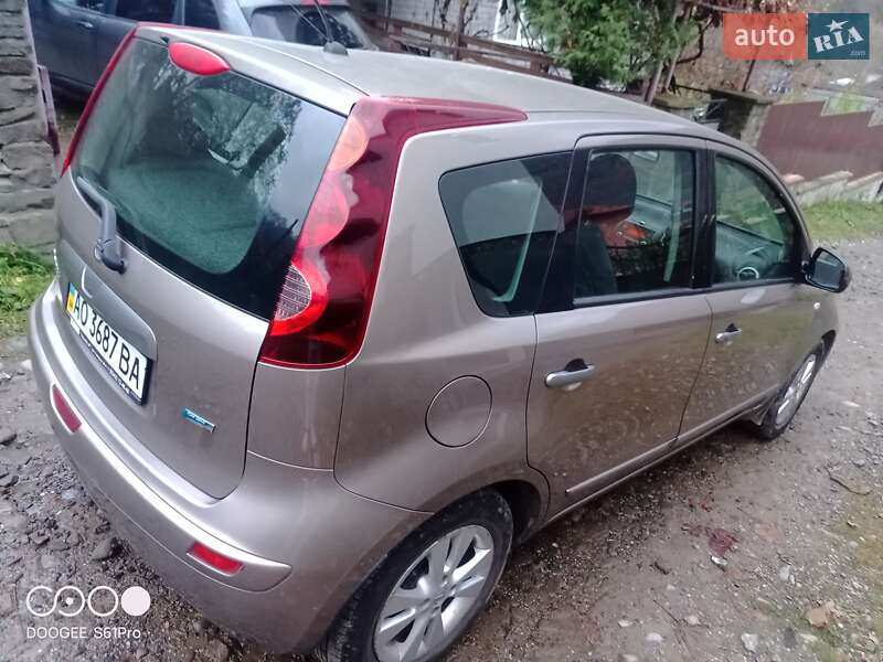 Хетчбек Nissan Note 2011 в Рахові