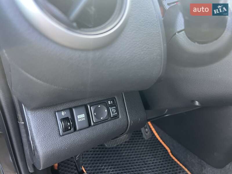 Хэтчбек Nissan Note 2012 в Киеве фото 9 Хэтчбек Nissan Note 2012 в Киеве