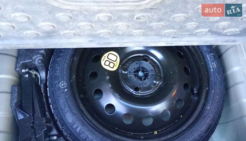 Хэтчбек Nissan Note 2013 в Радивилове фото 48 Хэтчбек Nissan Note 2013 в Радивилове