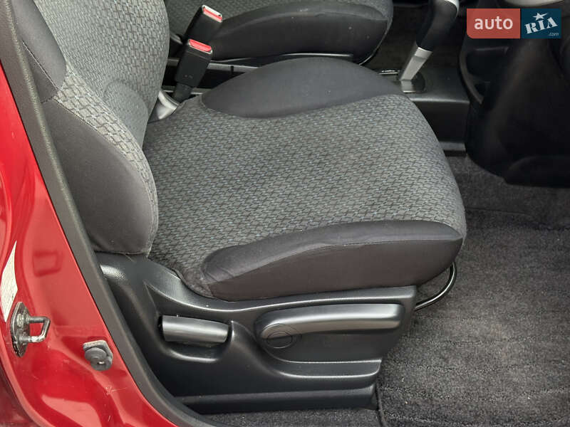 Хетчбек Nissan Note 2012 в Тернополі