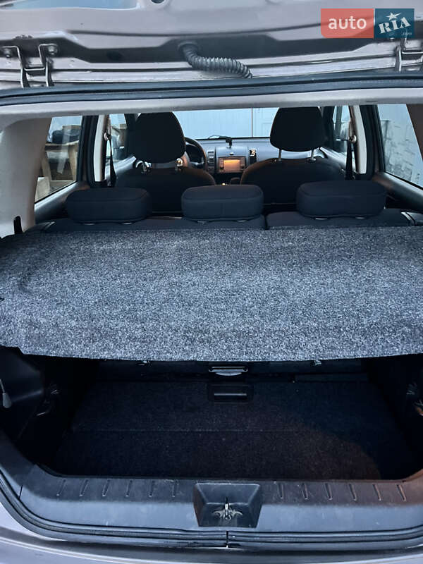 Хетчбек Nissan Note 2009 в Луцьку