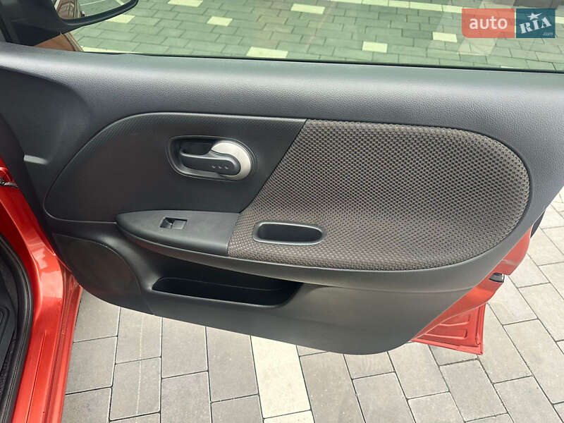 Хетчбек Nissan Note 2008 в Мукачевому фото 30 Хетчбек Nissan Note 2008 в Мукачевому