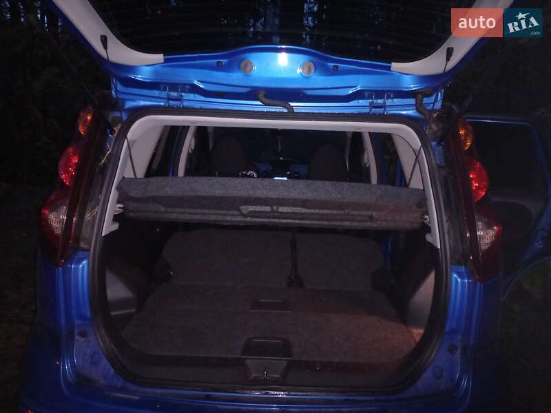 Хетчбек Nissan Note 2009 в Лозовій