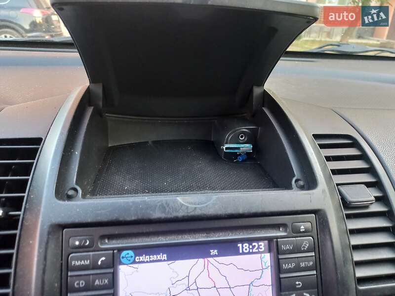 Хетчбек Nissan Note 2009 в Лозовій