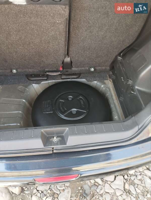 Хэтчбек Nissan Note 2010 в Ужгороде фото 14 Хэтчбек Nissan Note 2010 в Ужгороде