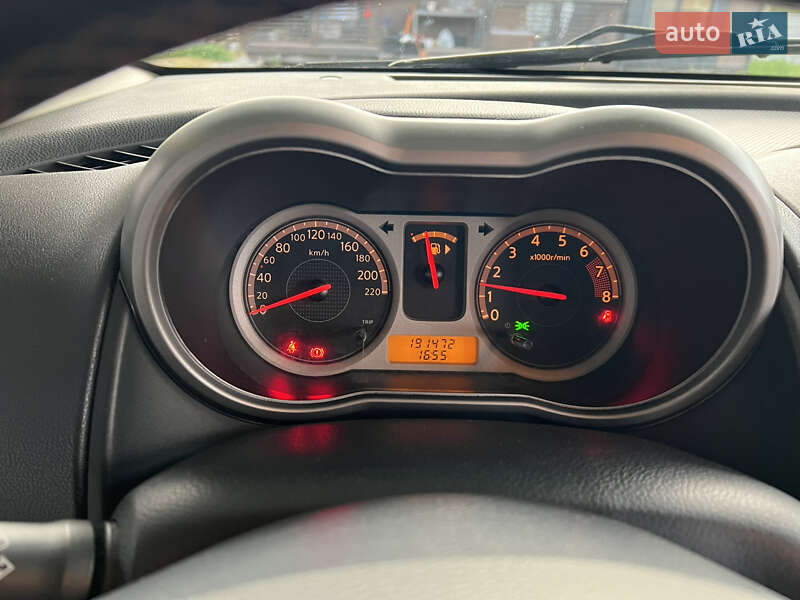 Хэтчбек Nissan Note 2006 в Буче