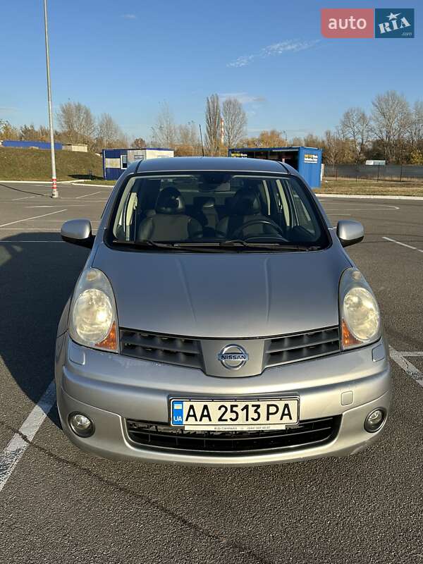 Хэтчбек Nissan Note 2008 в Киеве