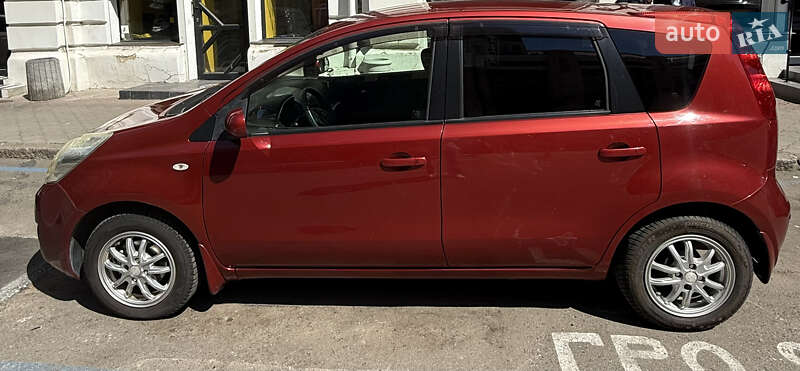 Хетчбек Nissan Note 2011 в Одесі