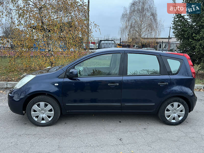 Хэтчбек Nissan Note 2008 в Полтаве
