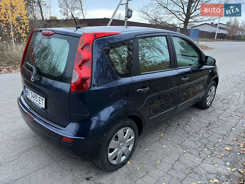 Хэтчбек Nissan Note 2008 в Полтаве