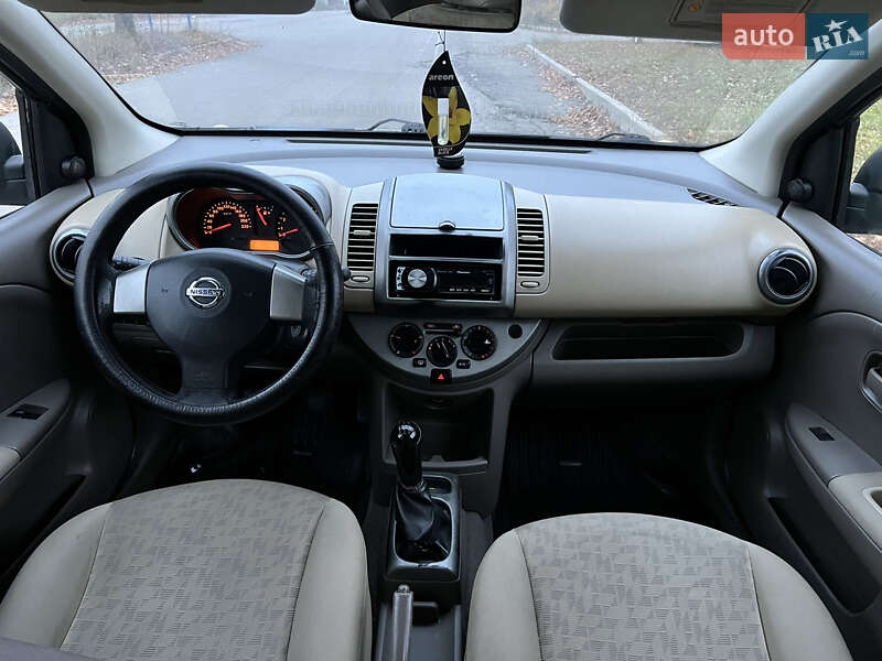 Хэтчбек Nissan Note 2008 в Полтаве