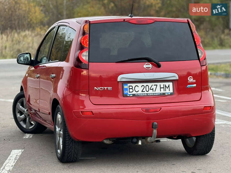 Хетчбек Nissan Note 2011 в Дрогобичі