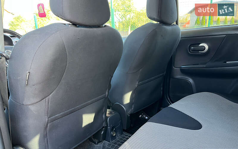 Хэтчбек Nissan Note 2011 в Коломые