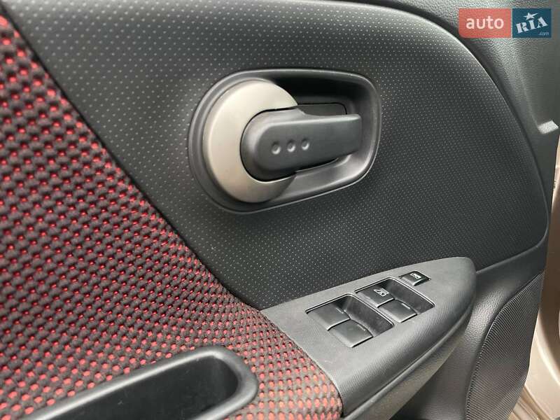 Хэтчбек Nissan Note 2007 в Киеве фото 16 Хэтчбек Nissan Note 2007 в Киеве