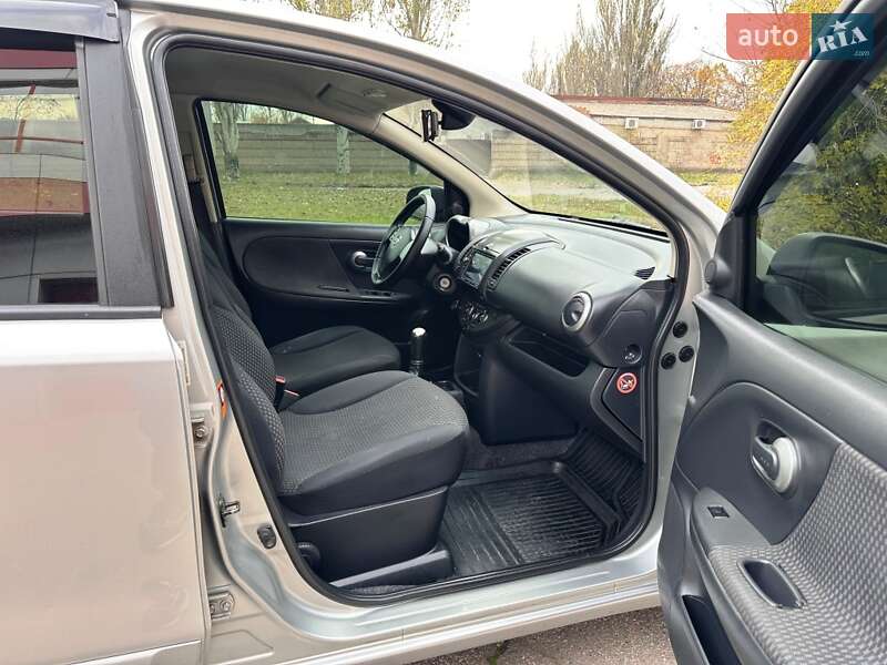 Хэтчбек Nissan Note 2006 в Запорожье