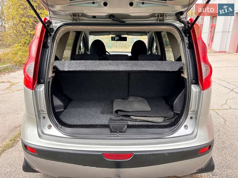 Хэтчбек Nissan Note 2006 в Запорожье