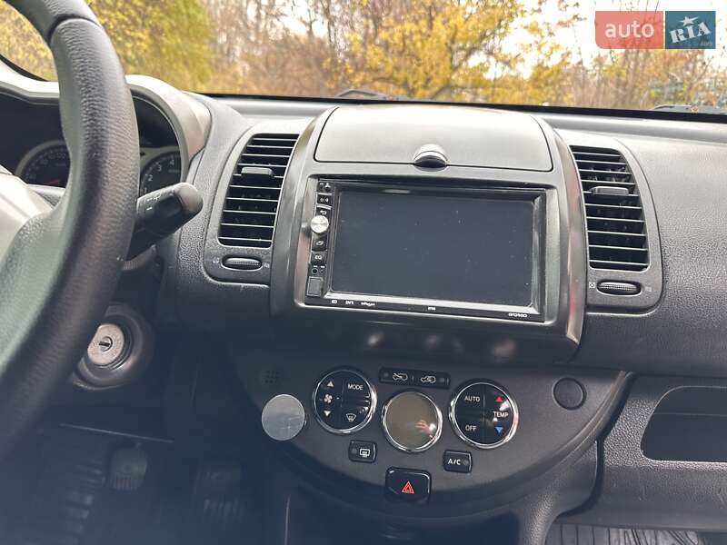 Хэтчбек Nissan Note 2006 в Запорожье