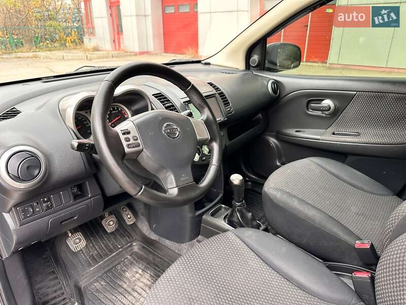 Хэтчбек Nissan Note 2006 в Запорожье