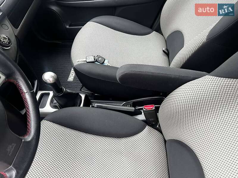 Хетчбек Nissan Note 2011 в Кременчуці