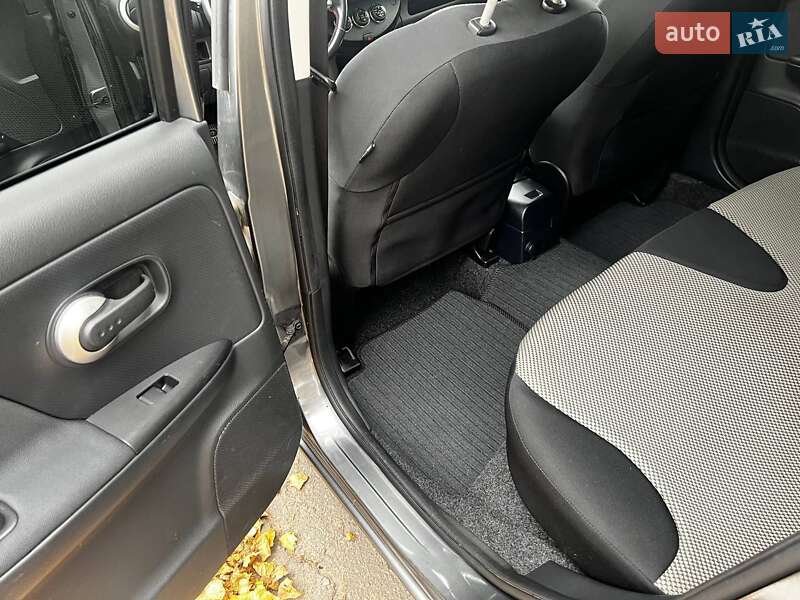 Хетчбек Nissan Note 2011 в Кременчуці