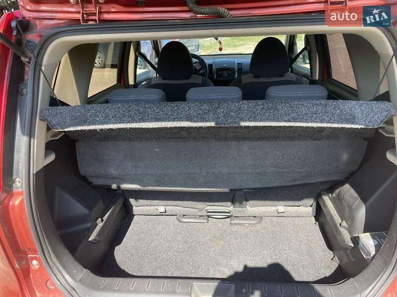 Хэтчбек Nissan Note 2008 в Могилев-Подольске