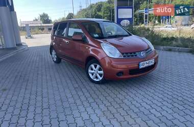Хэтчбек Nissan Note 2008 в Могилев-Подольске