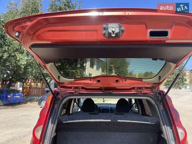 Хэтчбек Nissan Note 2008 в Могилев-Подольске