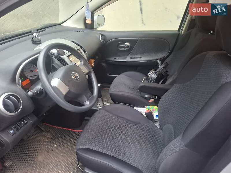 Хэтчбек Nissan Note 2011 в Житомире
